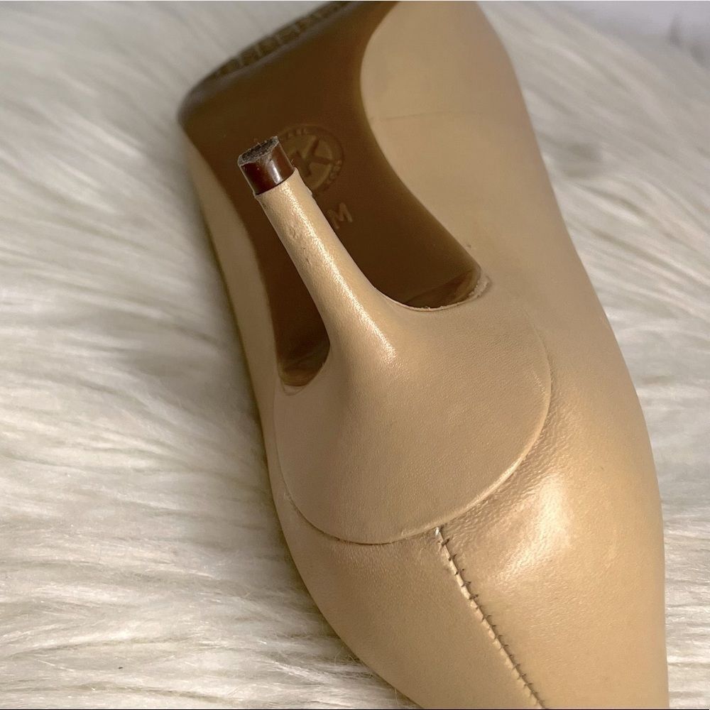 Micheal Kors Dorothy Flex Pump Tan Classic Heel - Color Light Brush - Size: 5.5M - Picture 16 of 16